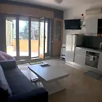 Spacious And Bright Studio Flat In Rome