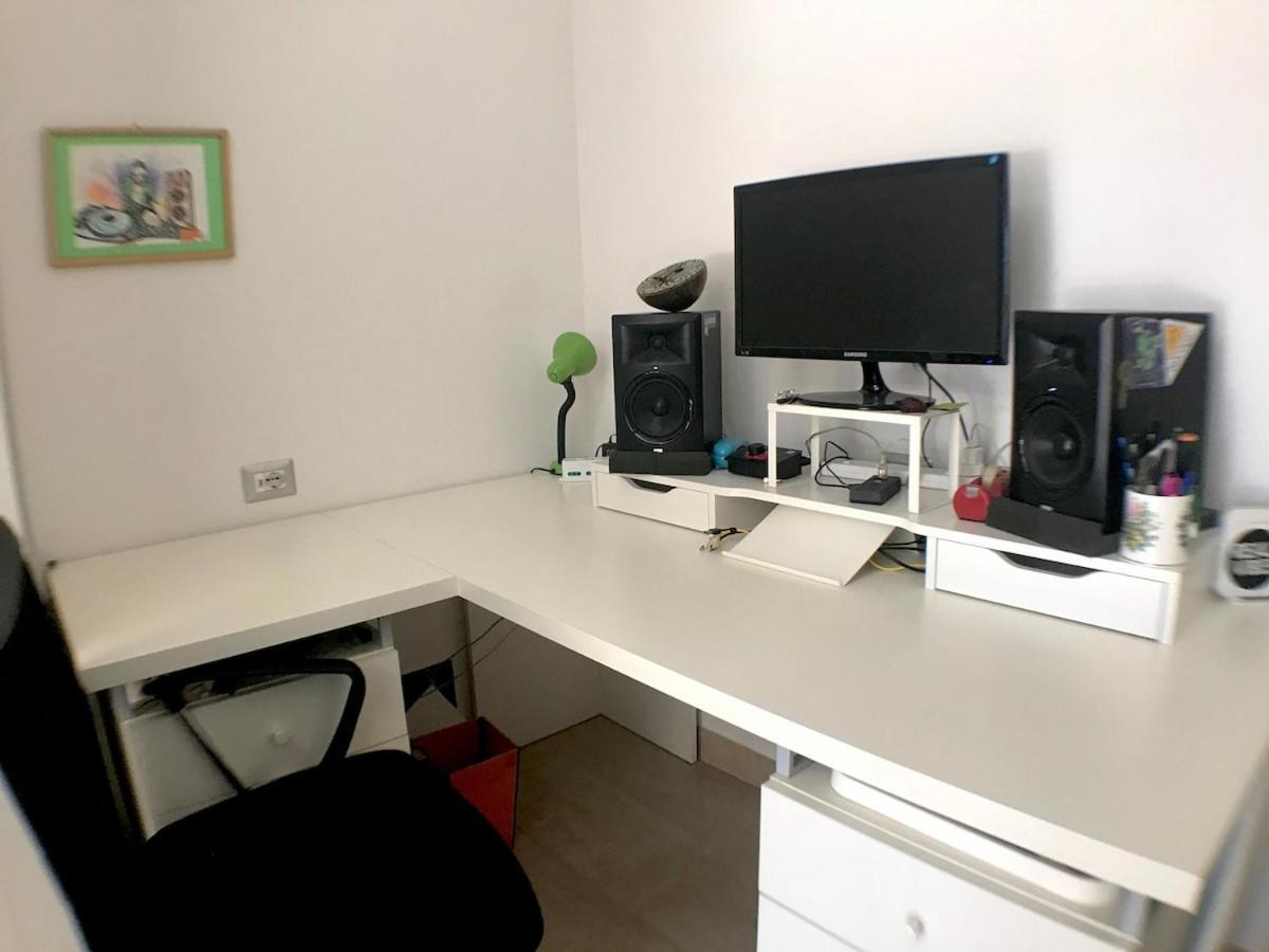 Spacious And Bright Flat In Appartamento Roma